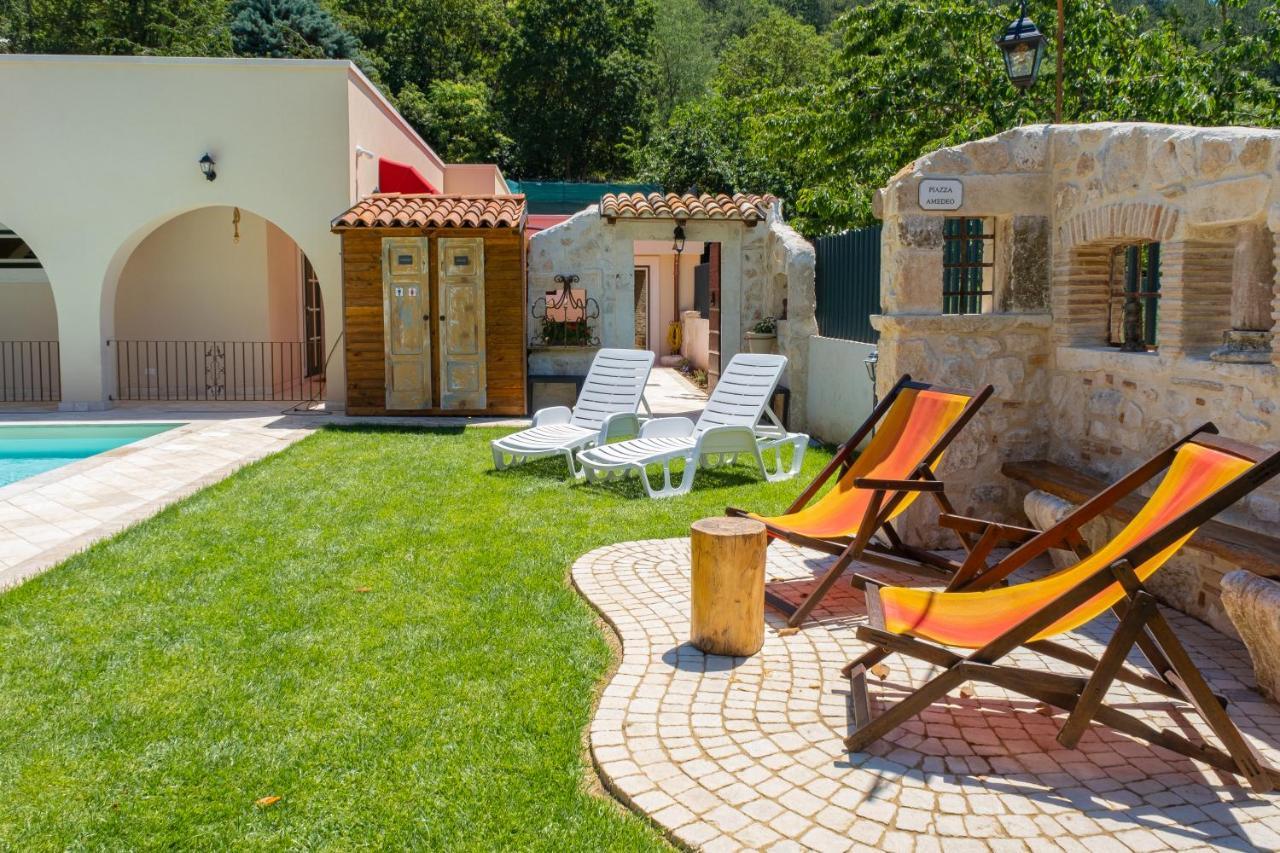 Bed and Breakfast Aria Di Bosco LʼAquila Exterior foto